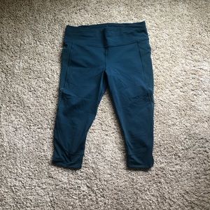 LULULEMON crop leggings